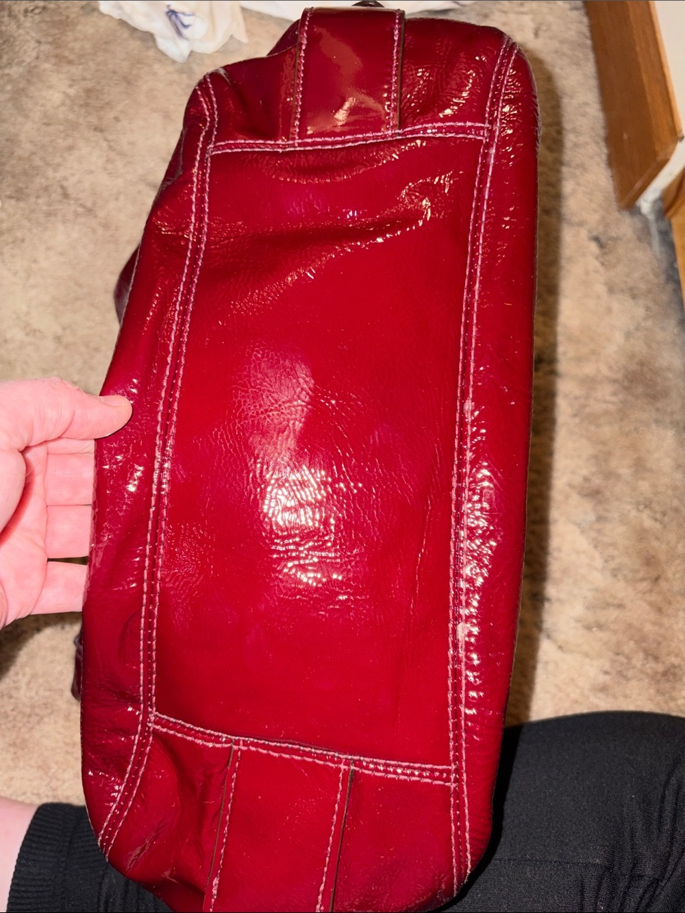 Coach Maggie bag in patent cranberry - Picture 6 of 7